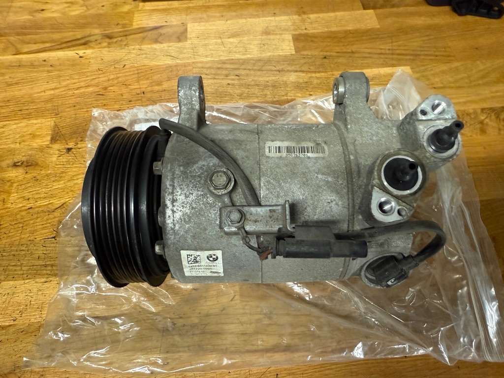 BMW klimový kompresor 64526811430