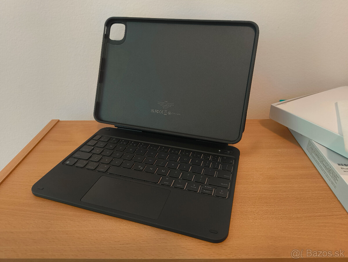ESR Rebound Magnetická klávesnica pre iPad Pro 11 (2024)