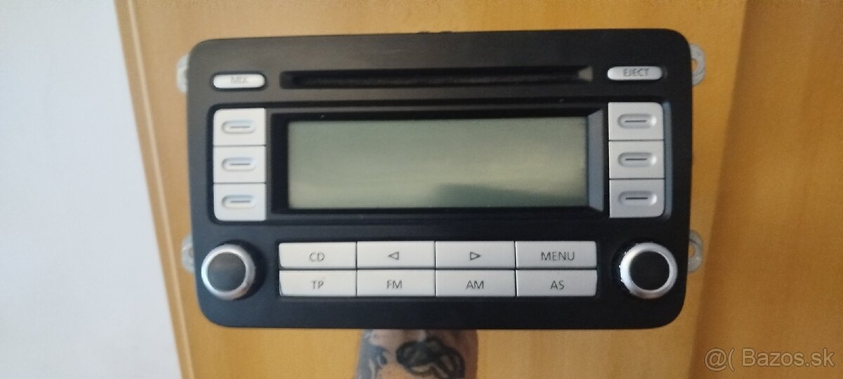 Passat B6 50. magnetofónový monitor 50. Spojkahmotnosti 99