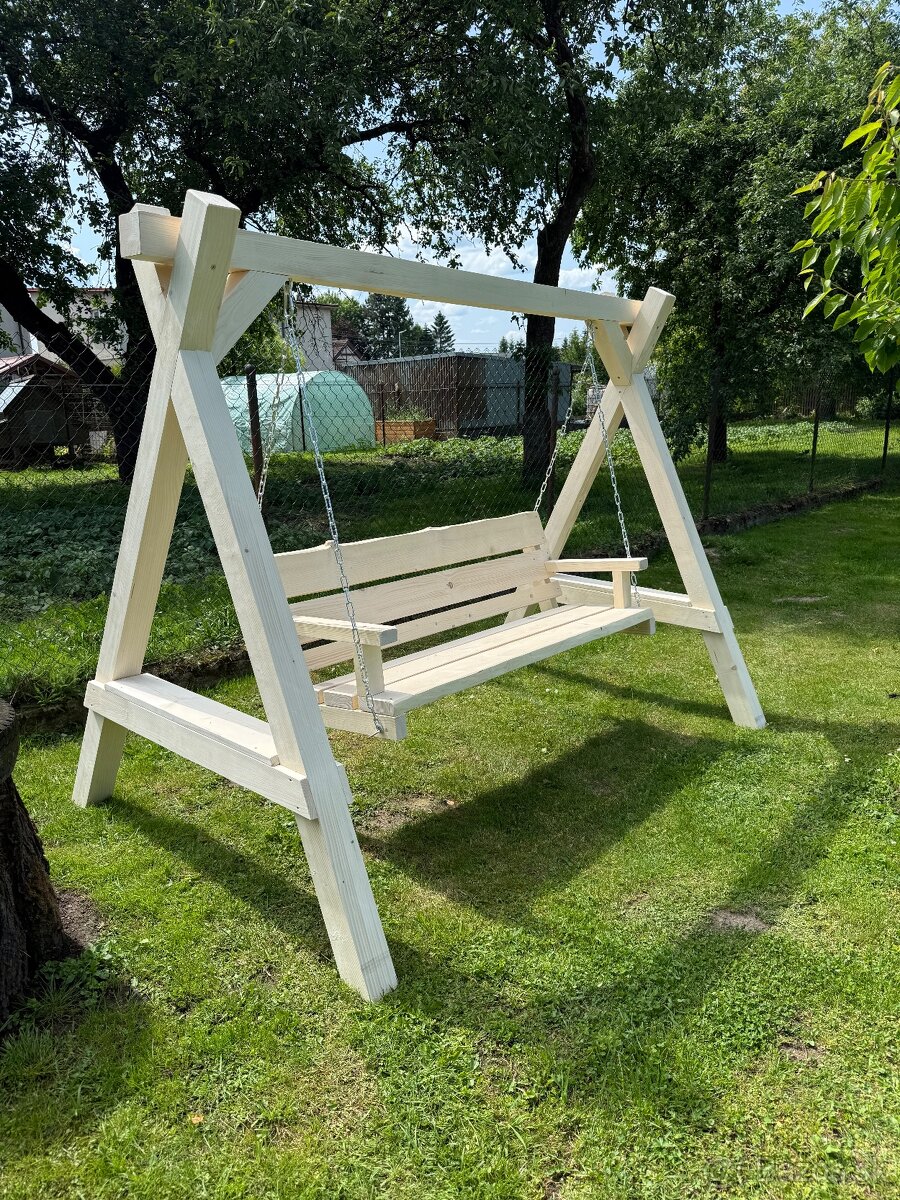 Záhradná hojdačka