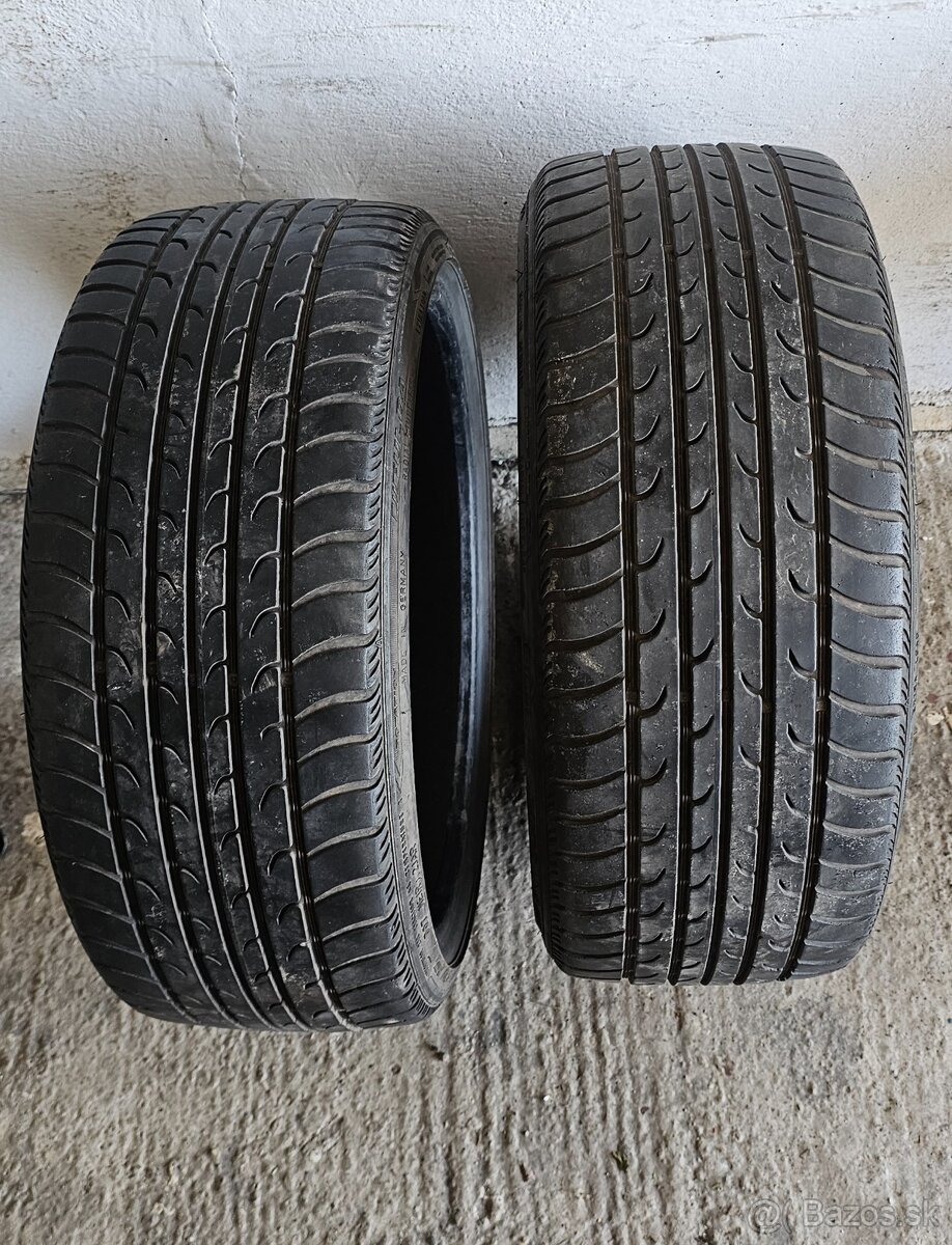 215/35 r18