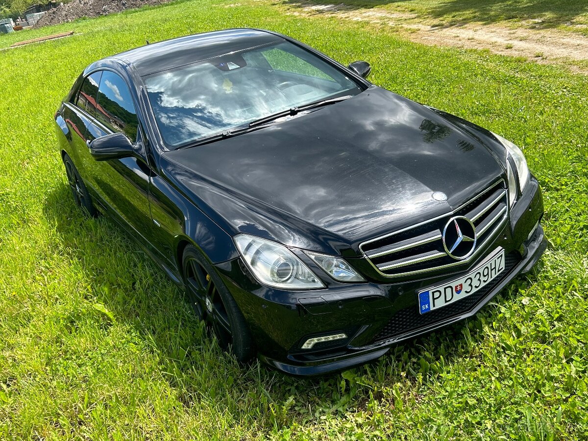 Mercedes benz E