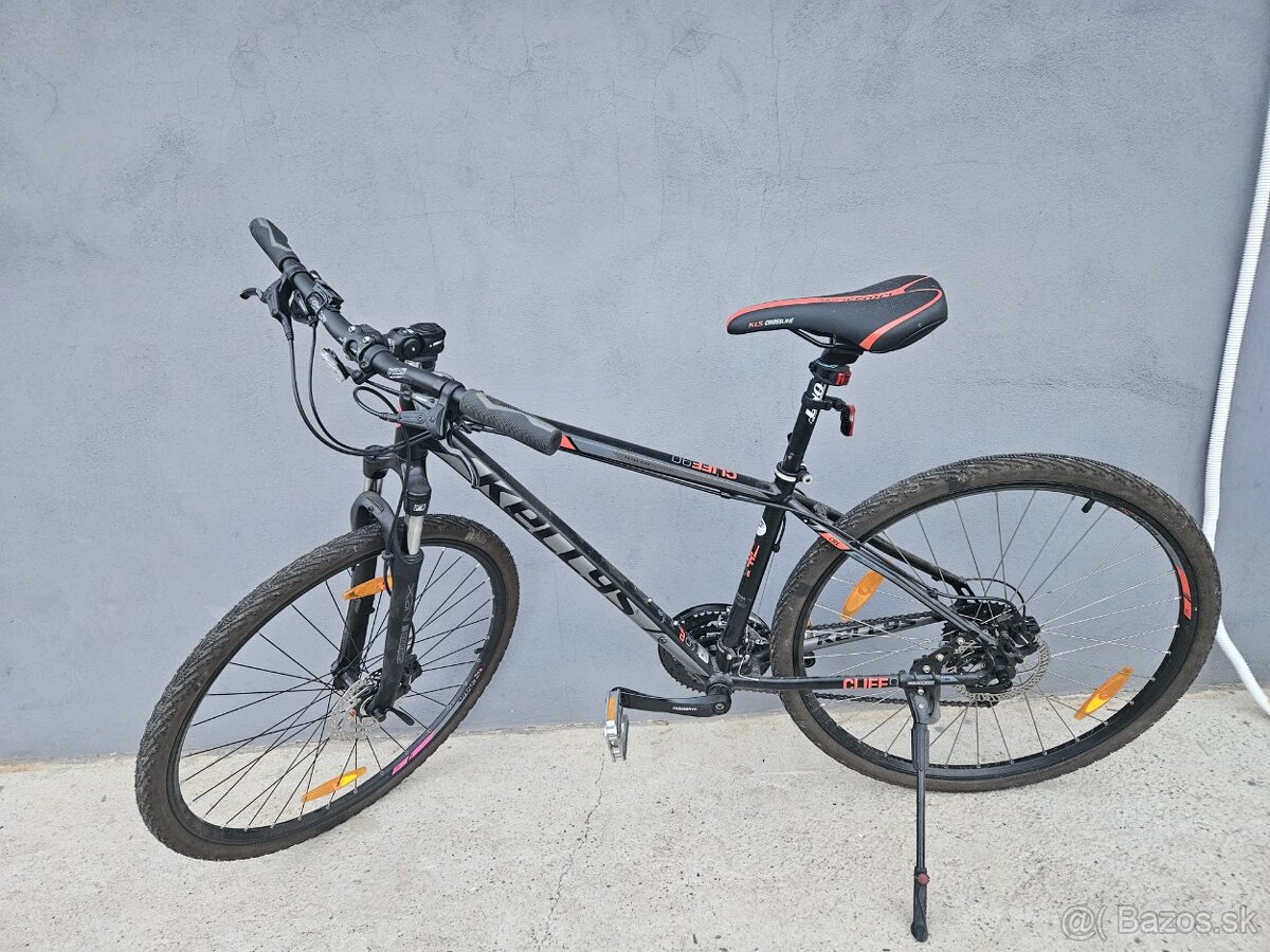 Predám pásky a dámsky bicykel+ nosič pre 2 bicykle.