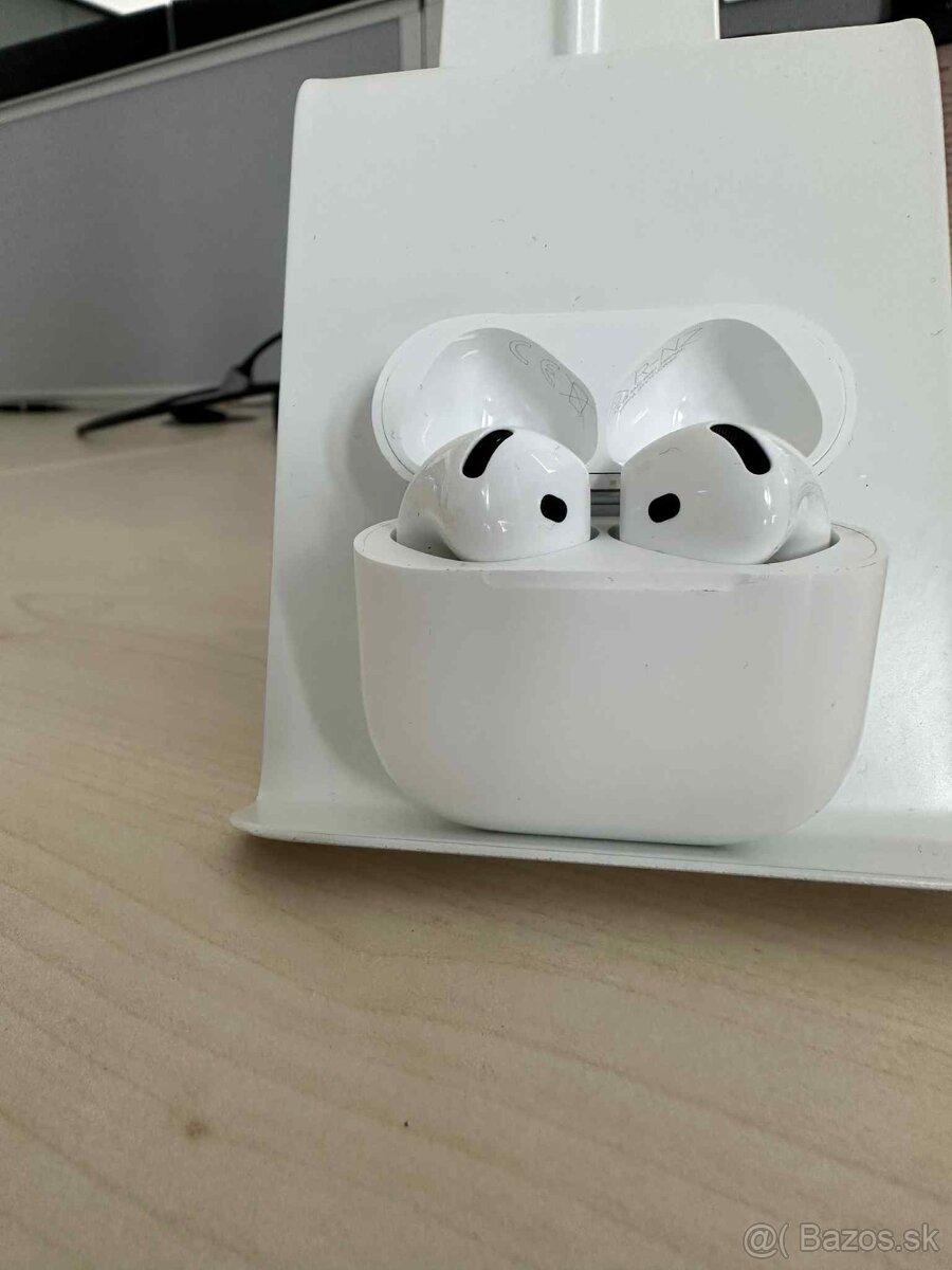 Predám Airpods 4 s ANC (aktívne potlačenie hluku)BA,TT,SC,NR