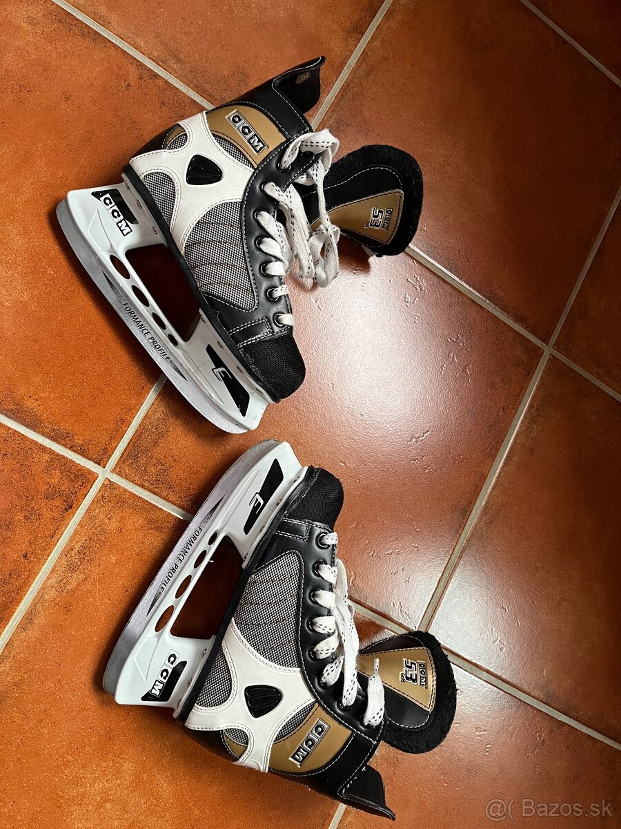 Korčule CCM veľkosť 35