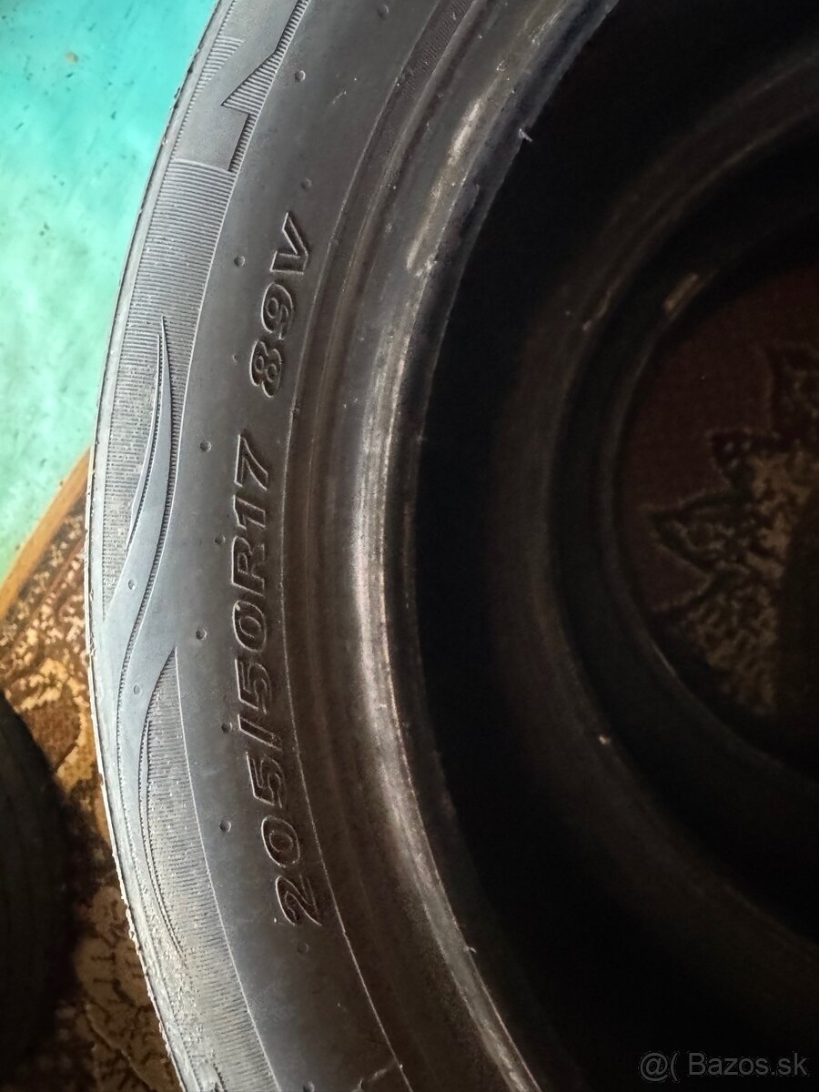 205/50R17 89V leto