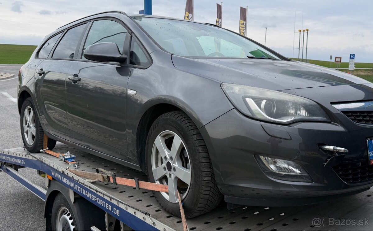 Opel astra j