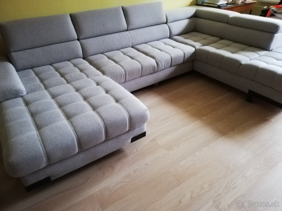 Veľký moderný gauc