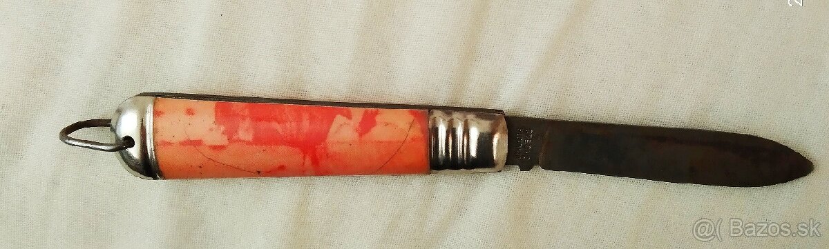 Retro cerveny vreckový nožík Mikov Czechoslovakia