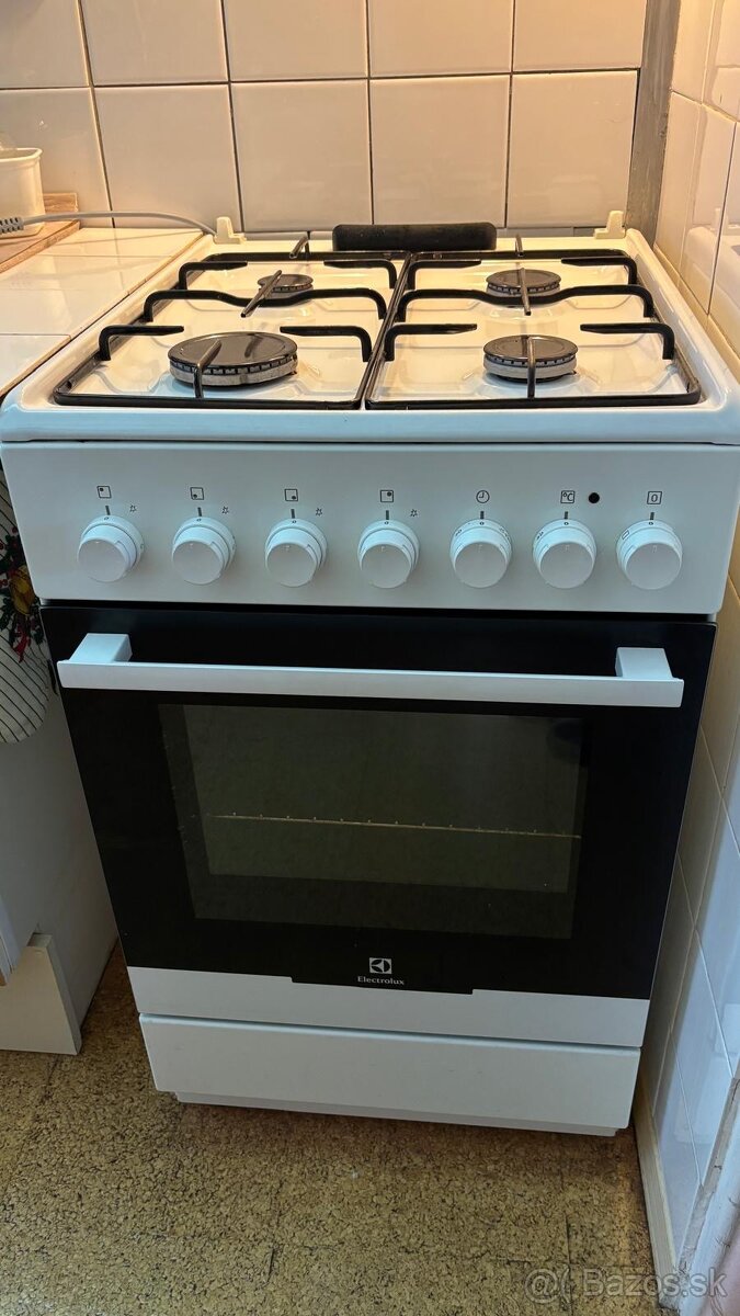 Kombinovaný sporák electrolux