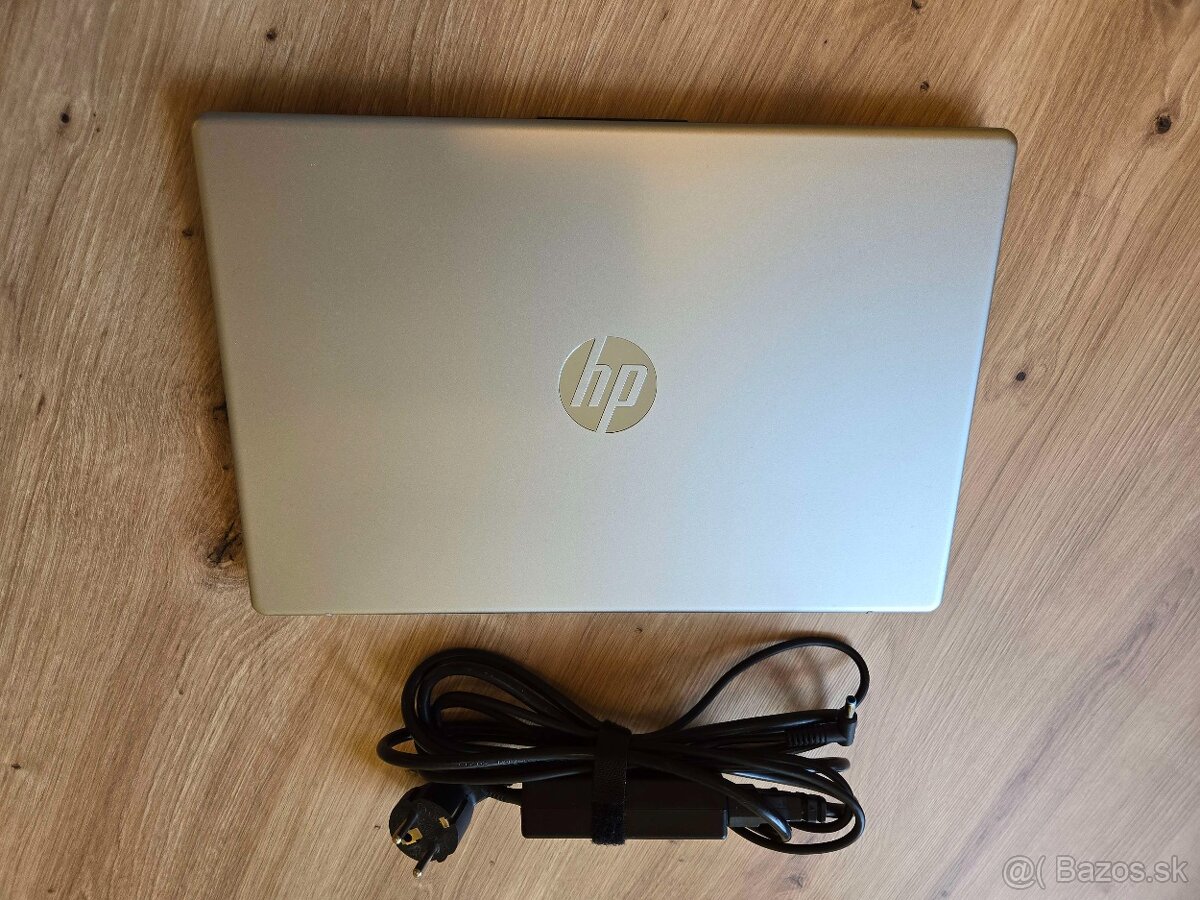 HP Laptpop 14 em0030ca