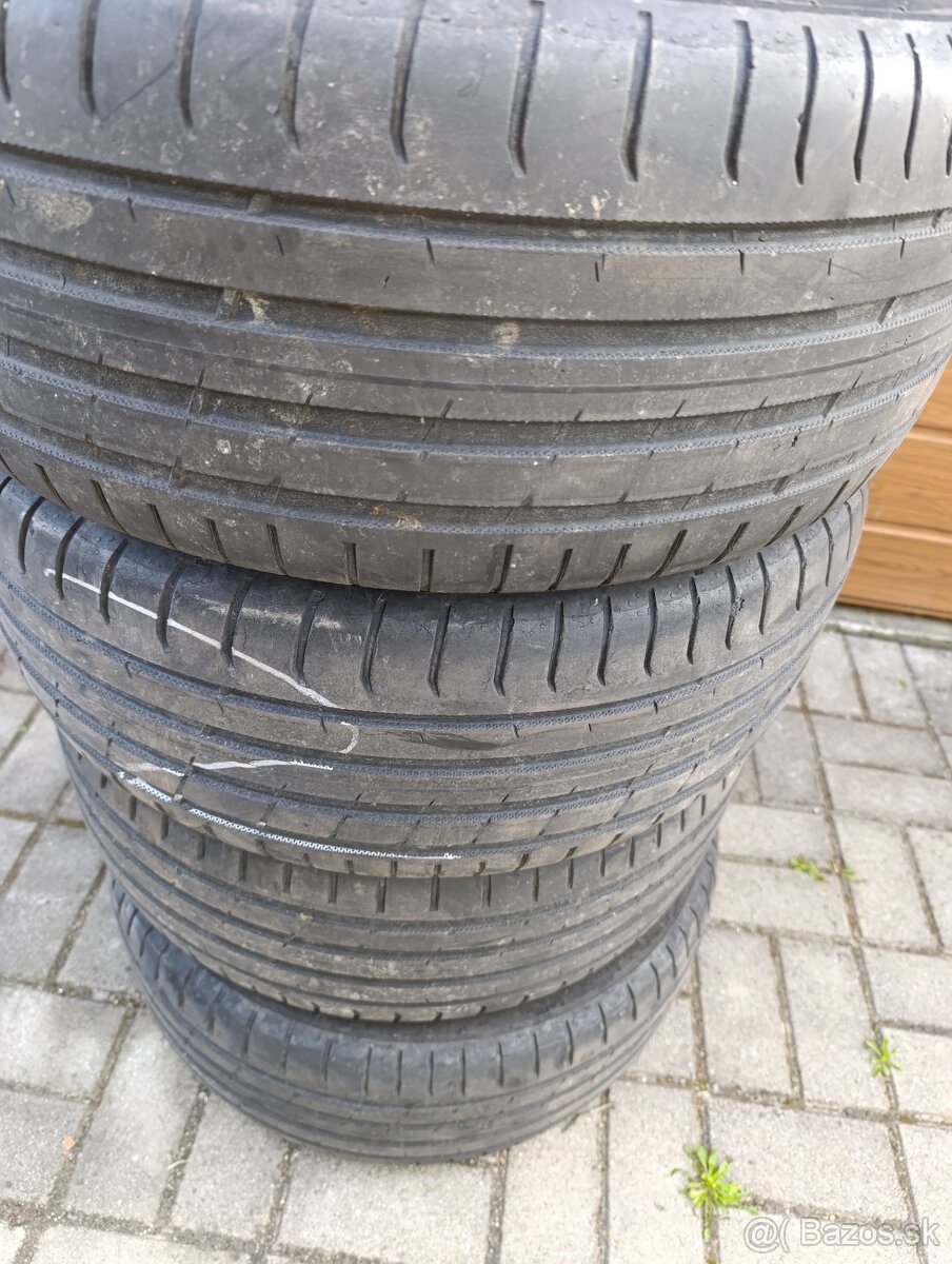 225/50 R17 Nokian letné