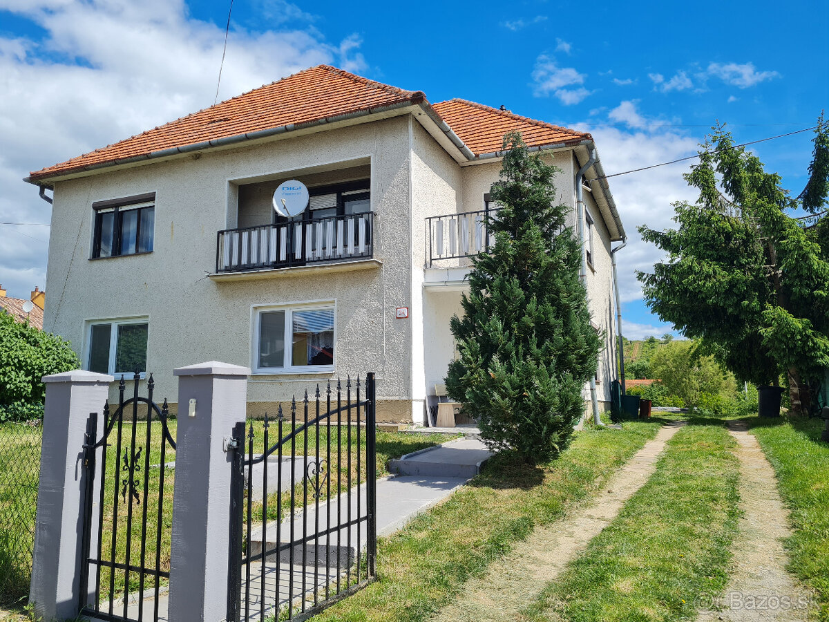 Nenince - veľký rodinný dom so záhradou