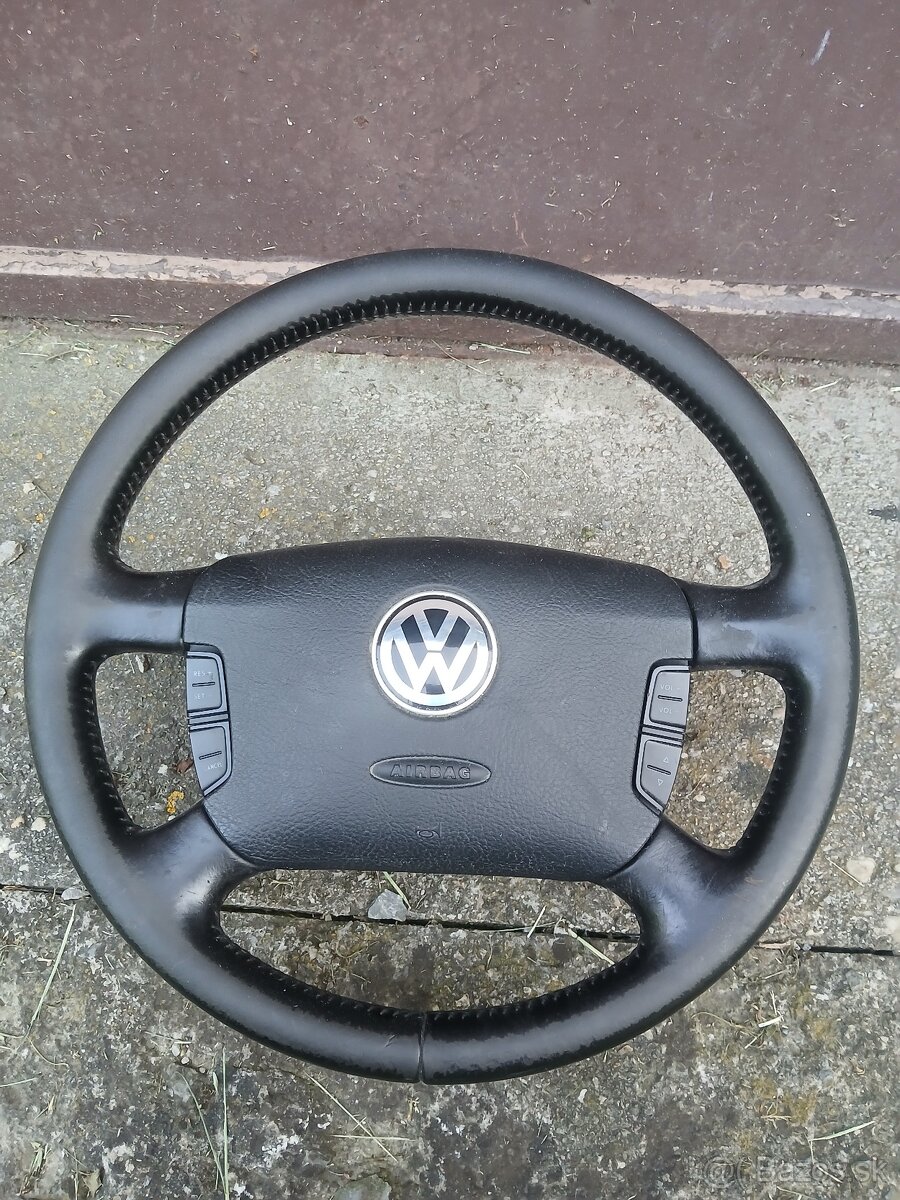 MULTIFUNKCNY VOLANT