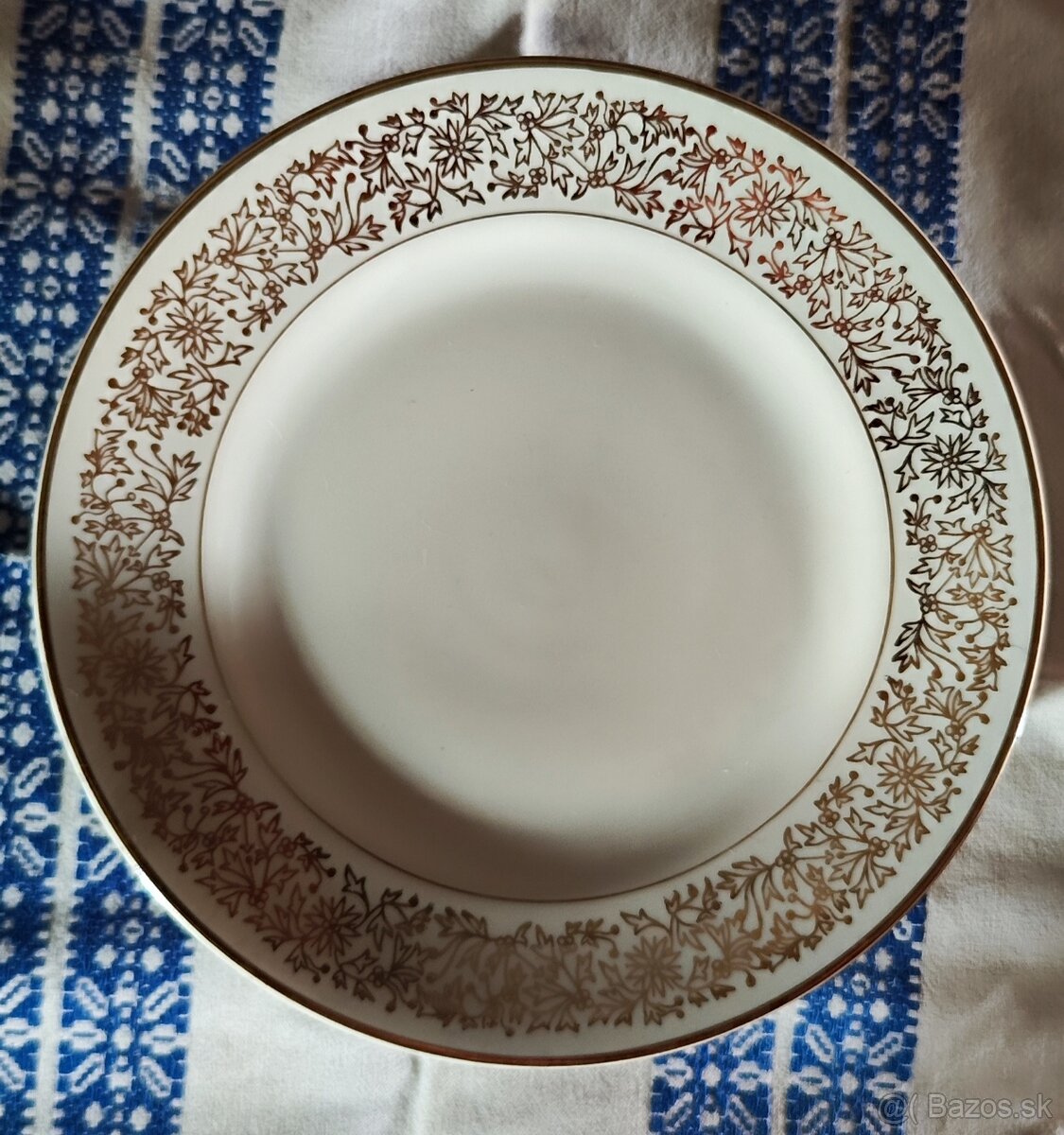 Veľké plytké taniere