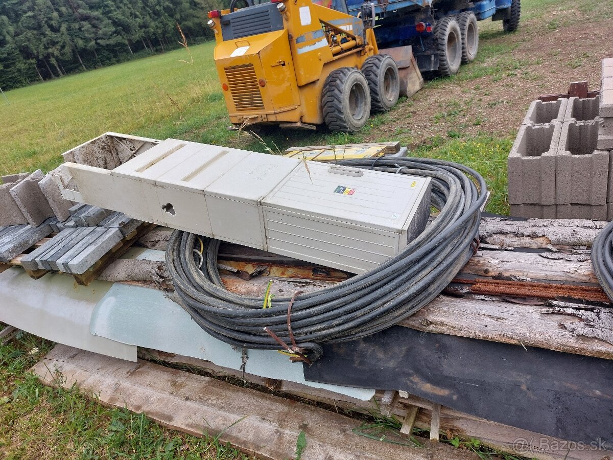 Prívodný kabel, rozvodná skriňa