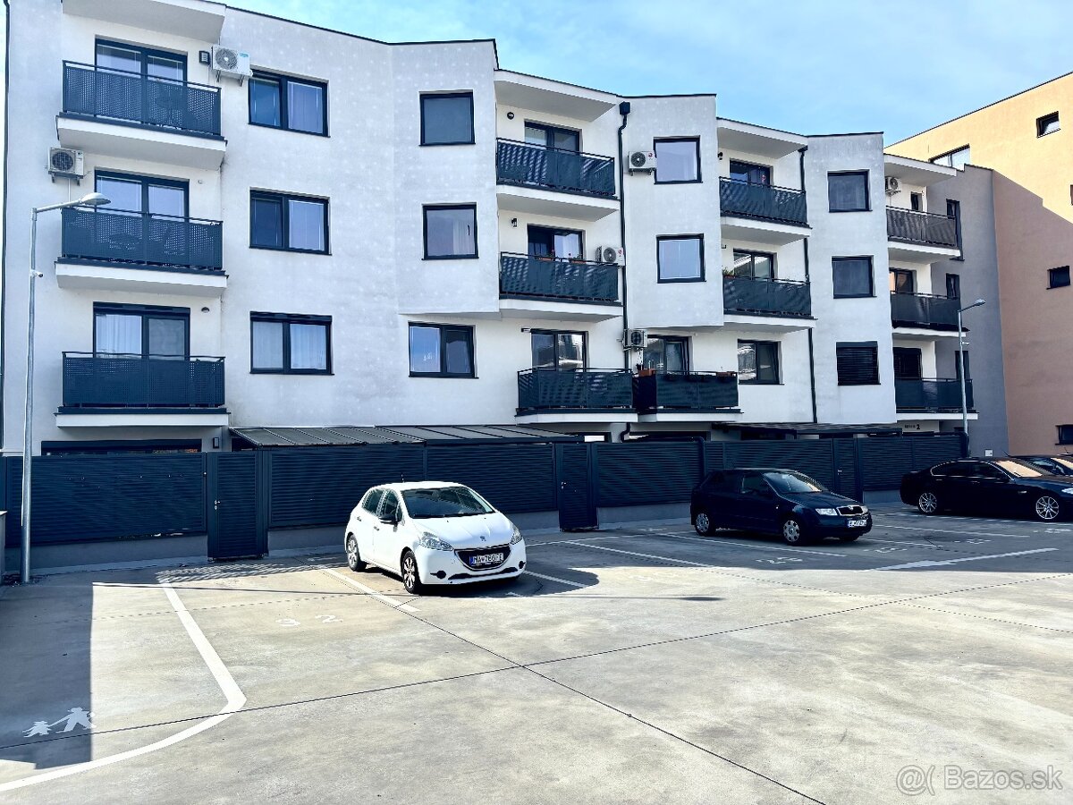 JESENNÁ AKCIA – ZĽAVA 25 000 €