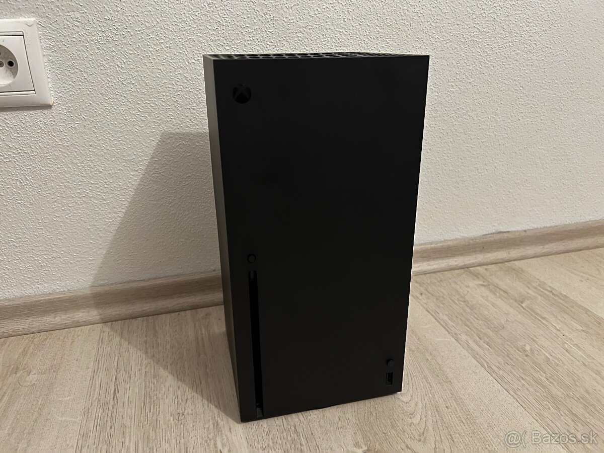 PREDAM/ VYMENIM XBOX SERIES X + 2 OVLADACE + HRY