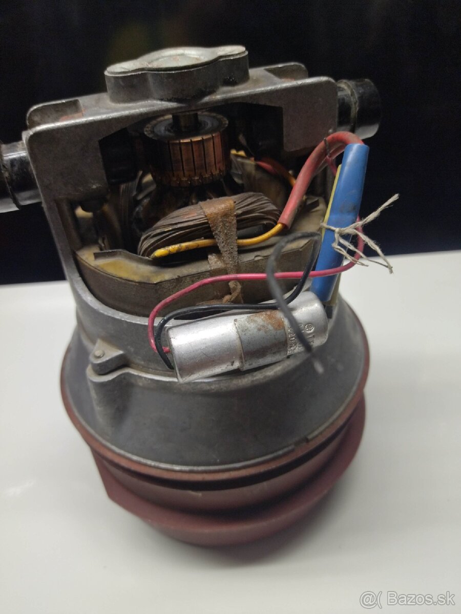 Motor vysávača ETA 407 retro