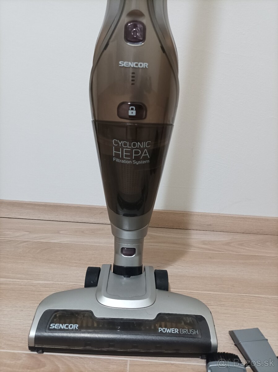 Tyčový bezkáblový vysavač Sencor