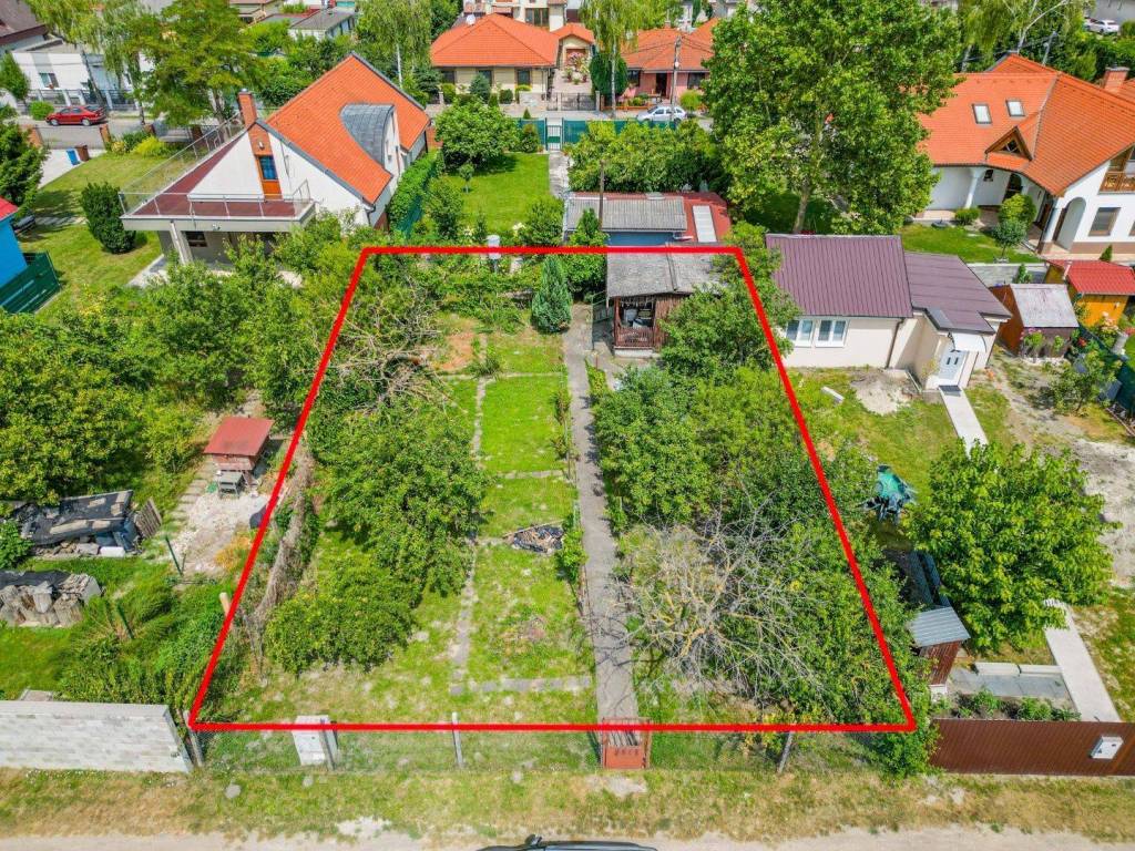 ALL INCLUSIVE | NA PREDAJ CHATKA SO ZÁHRADKOU , DUNAJSKÁ STR