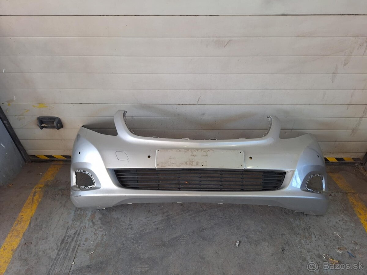Mercedes Benz V Klasse predný nárazník