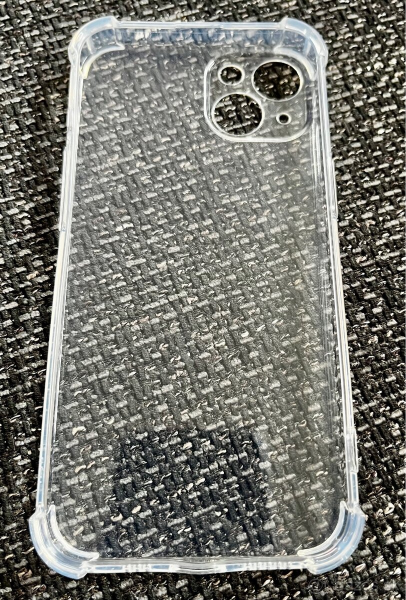 Kryt na iPhone 13 transparentný