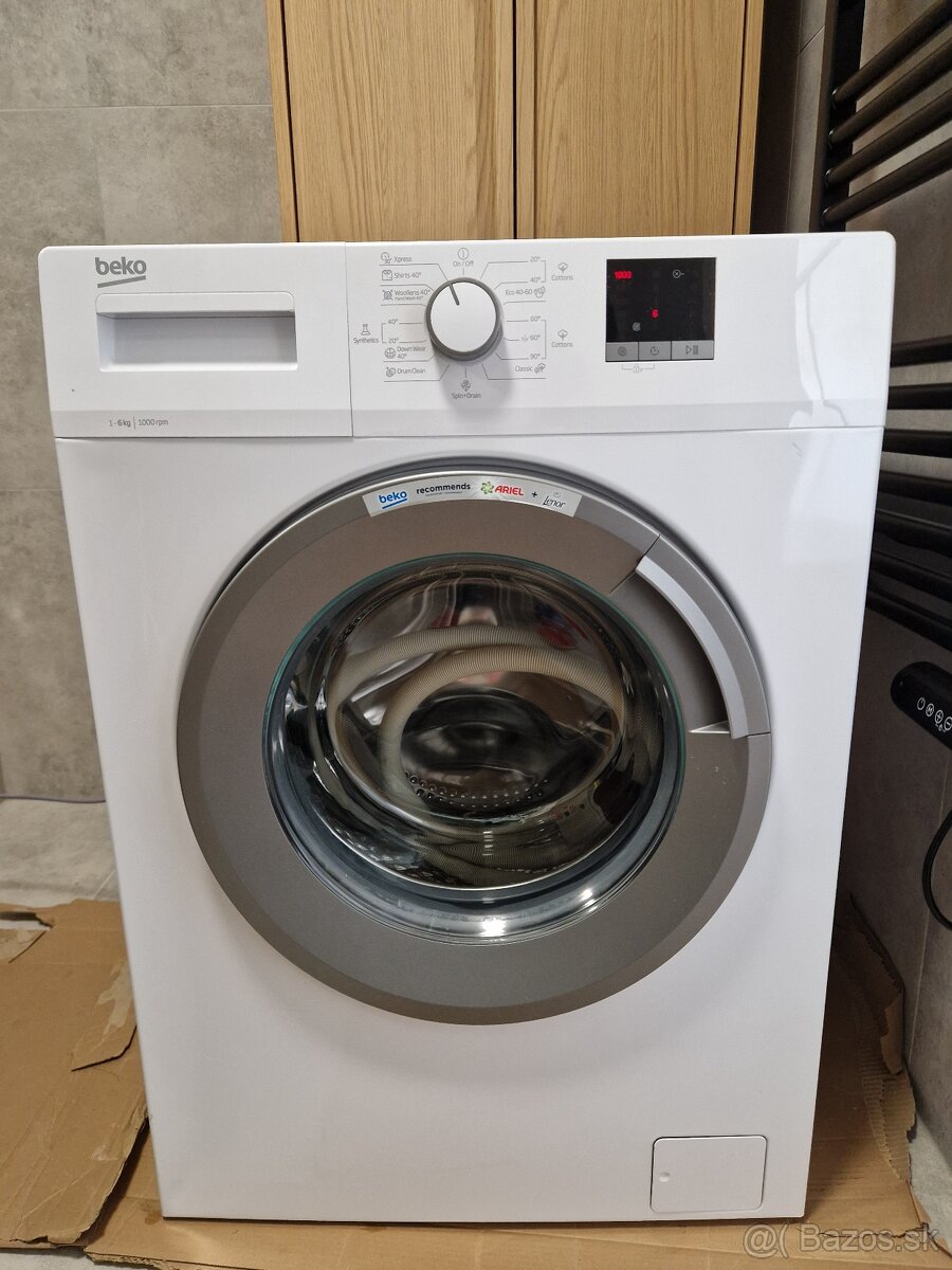 Pracka Beko WUE6511BS