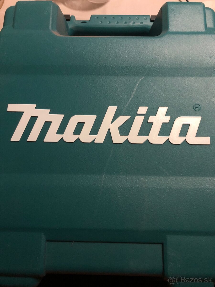 Akú Makita priklepovy skrutkovač