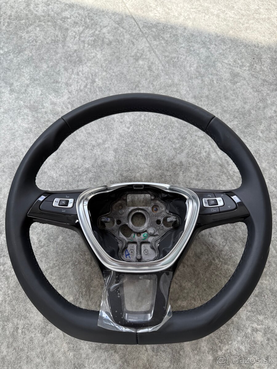 Nový MULTIFUNKČNÝ VOLANT VW Volkswagen