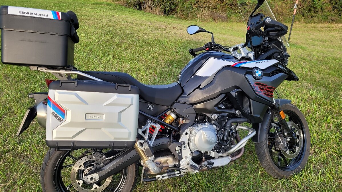 BMW F750 GS r.2022 Triple Black, záruka do 2027