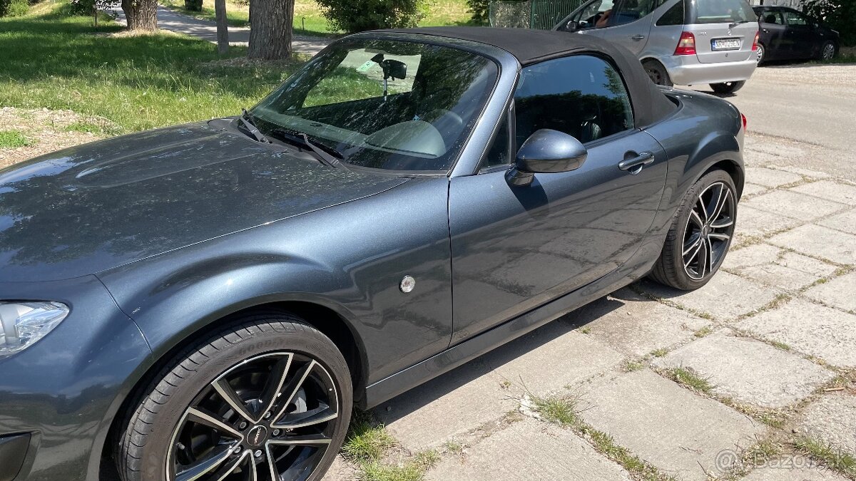 Mazda MX-5 Roadster