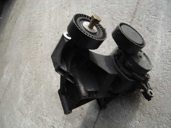 diely z motoru bmw m43 316 318 sponovaky,drziaky
