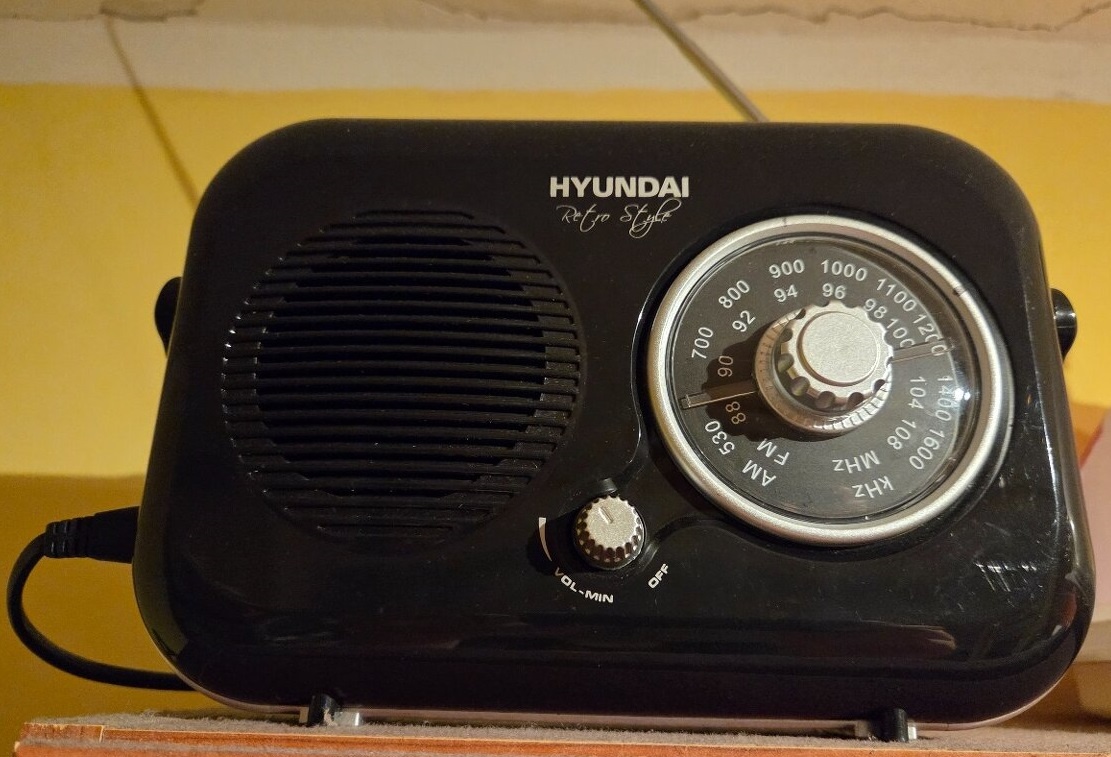 retro radio lacno predam