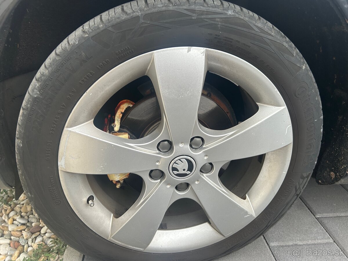 5x112 R17 + 225/45R17 Skoda