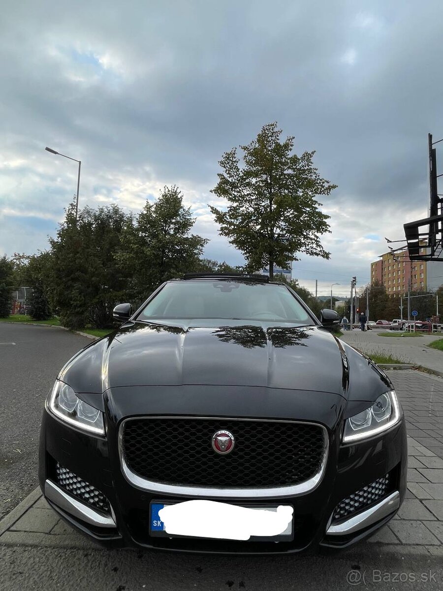 JAGUAR XF