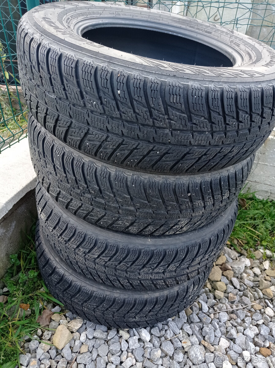 Zimné pneu Nokian WR SUV3 215/70 R16 100H