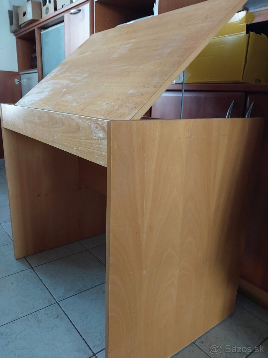 Predám vyklápací písací - rysovací stôl, aj priveziem