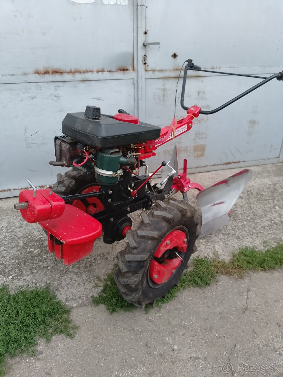 Vari  malotraktor DSK-317,motor jikov JM4-003V,pluh, těleso