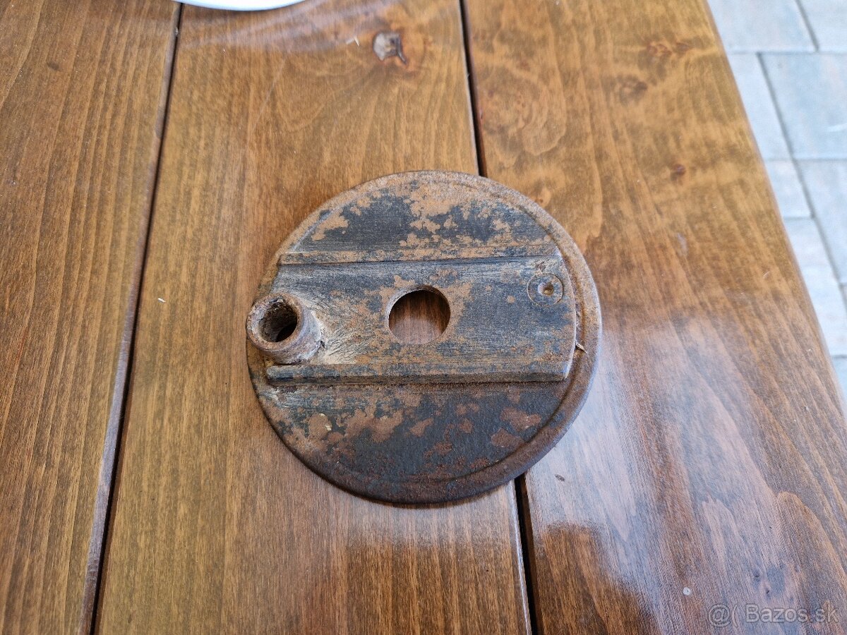 Čz 125C 150C brzdový štíť