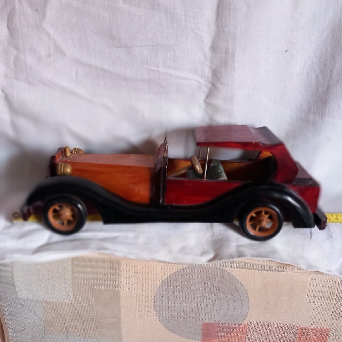 Drevené autíčko