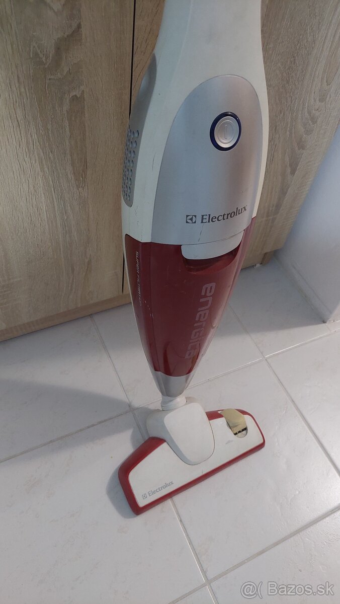 Tyčový vysávač electrolux