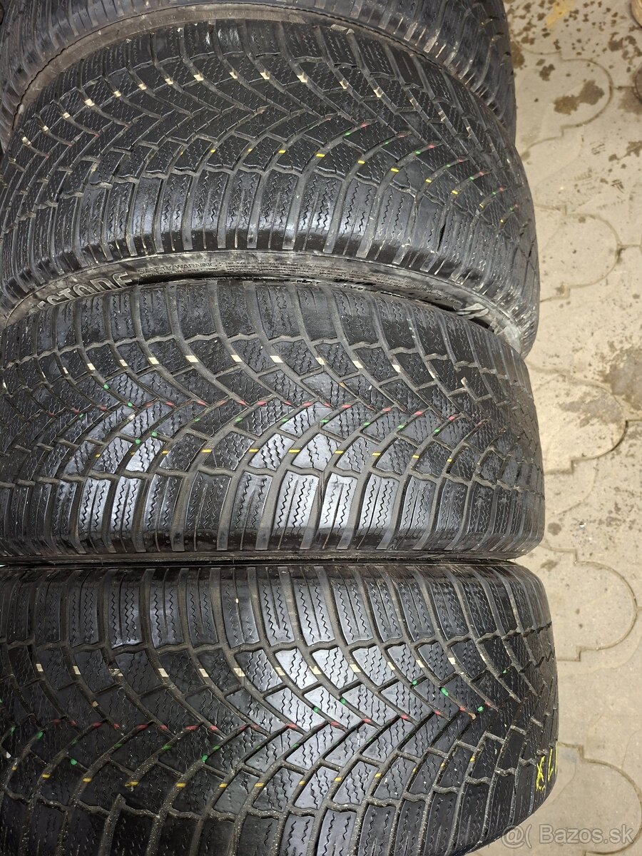 205/50R17 Bridgestone dot 23