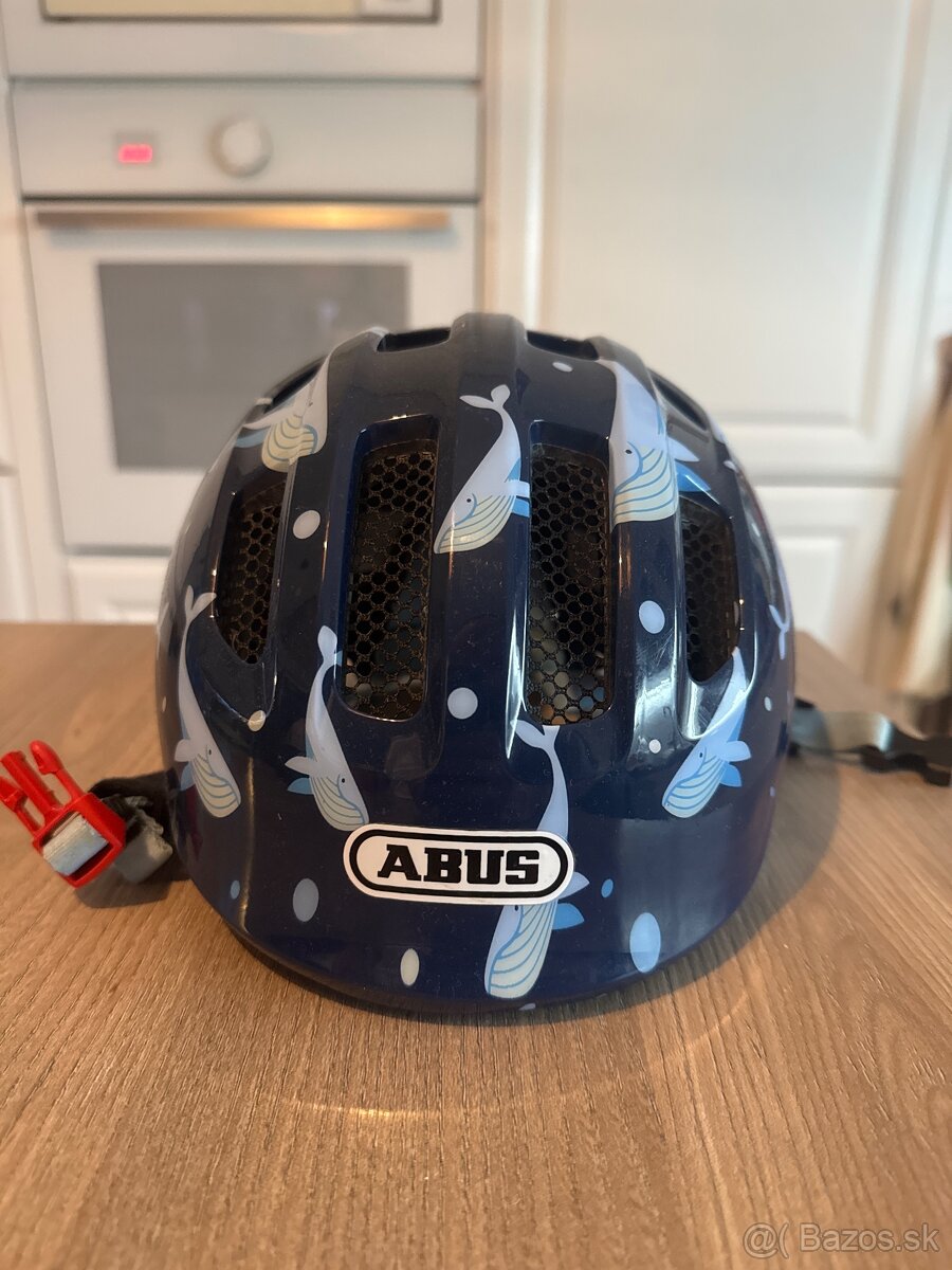 Chlapčenská cyklistická prilba ABUS