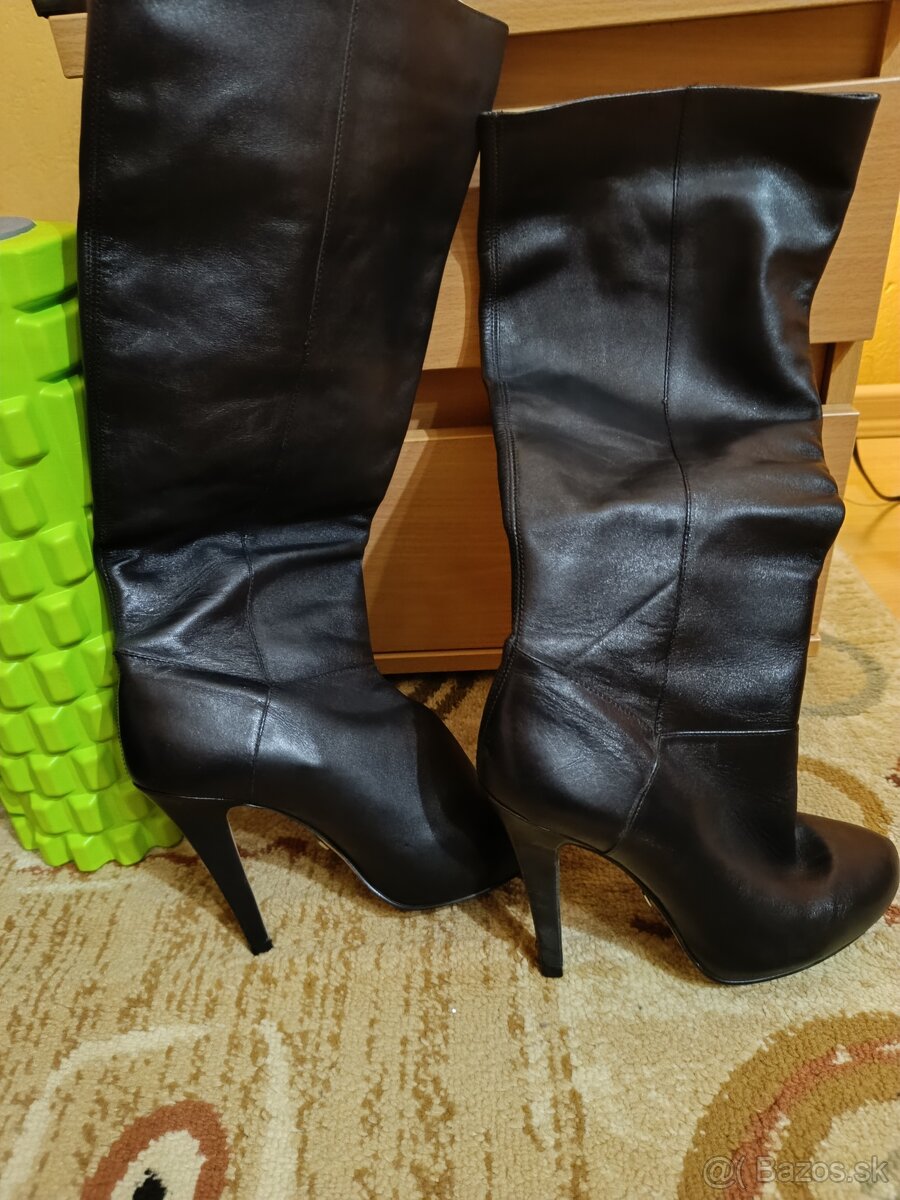 Celokožené čižmy Buffalo London