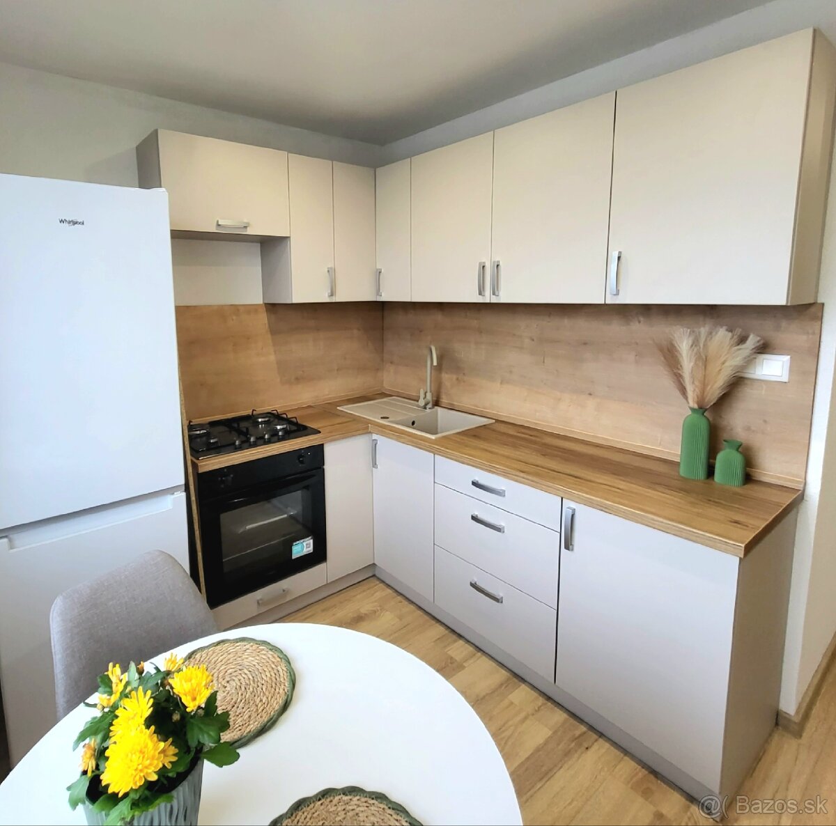 Jednoizbový byt s balkónom