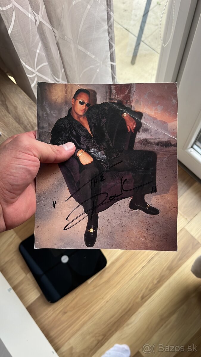 Podpísaná fotka s the rockom