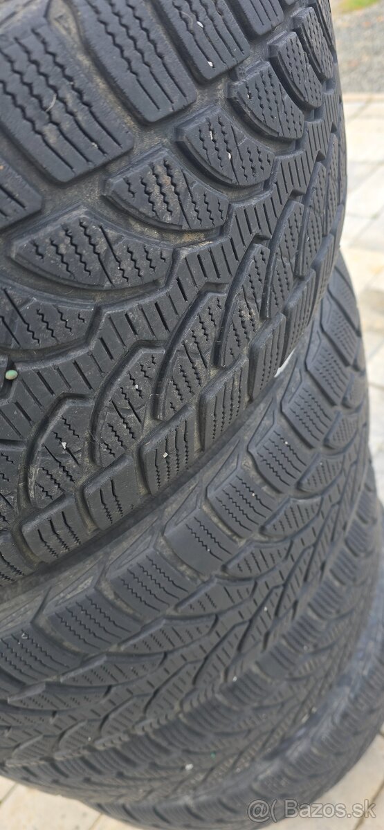 225/50 r17  zimne pneu runflat