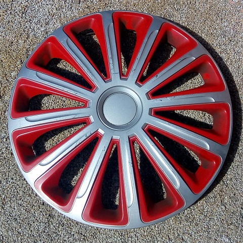 14" puklica strieborno červená