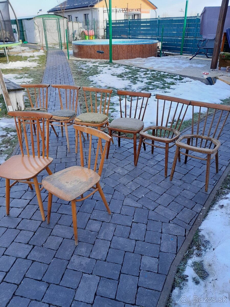 Predám stoličky na renováciu